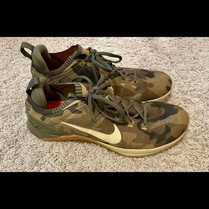 Size 13 Metcons